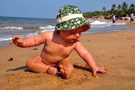 Ребёнок на пляже